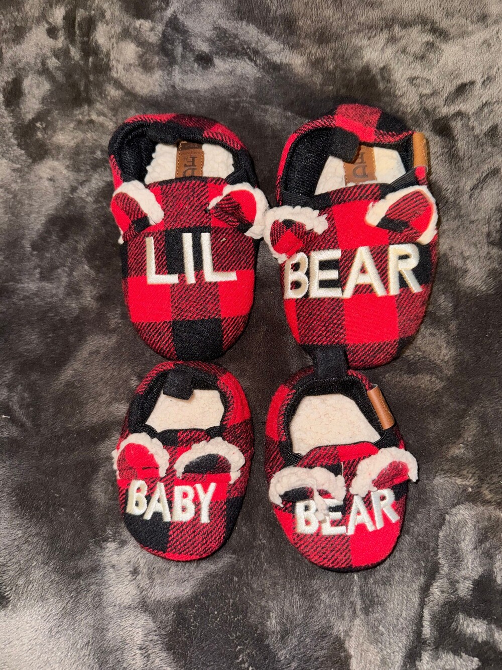 Dearfoams Baby Bear Slippers Size 9-10 Red Black Buffalo Plaid Non-Slip